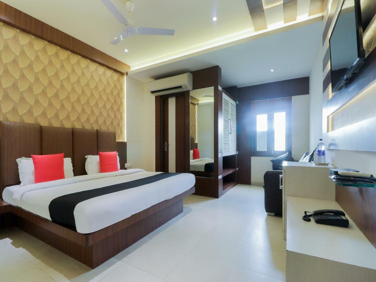Capital O 46218 Royal Cottage Suite Канпур Экстерьер фото