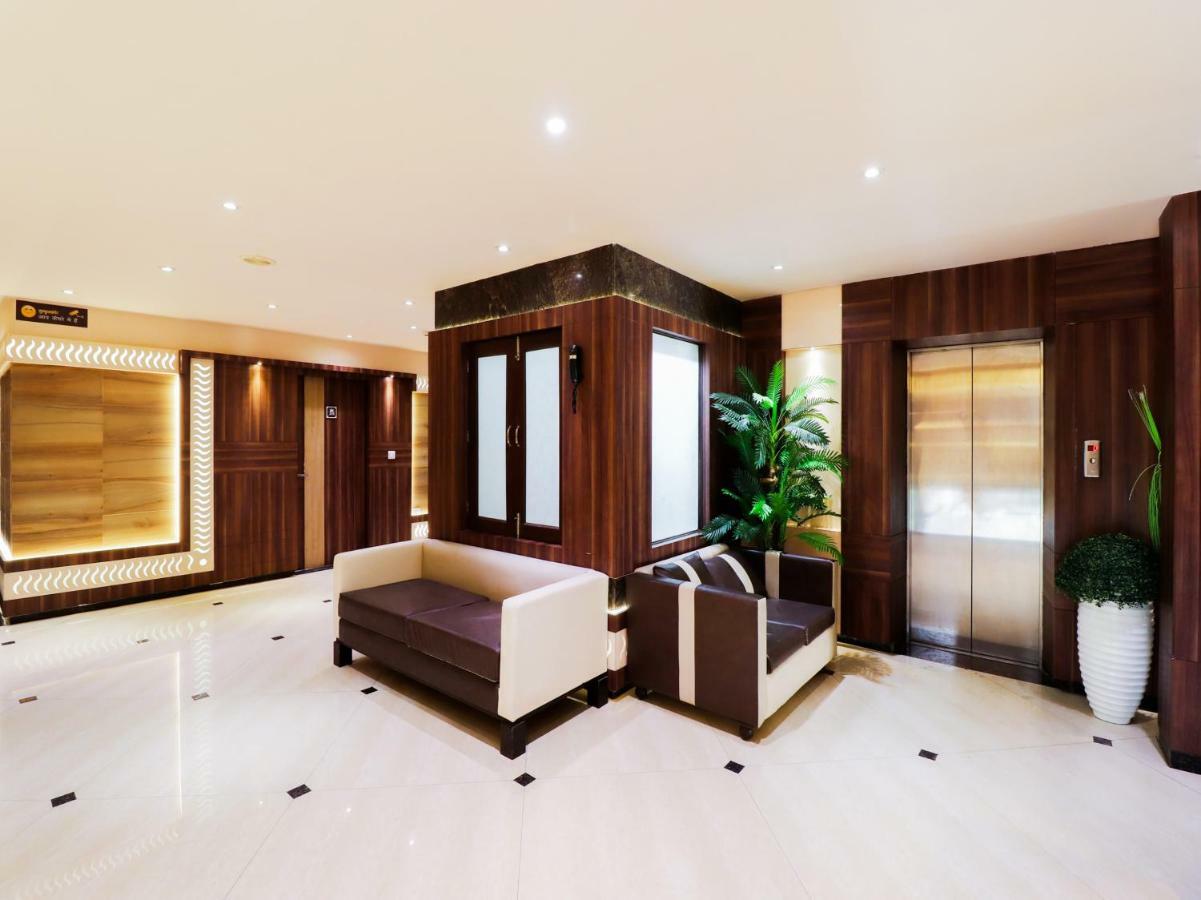 Capital O 46218 Royal Cottage Suite Канпур Экстерьер фото