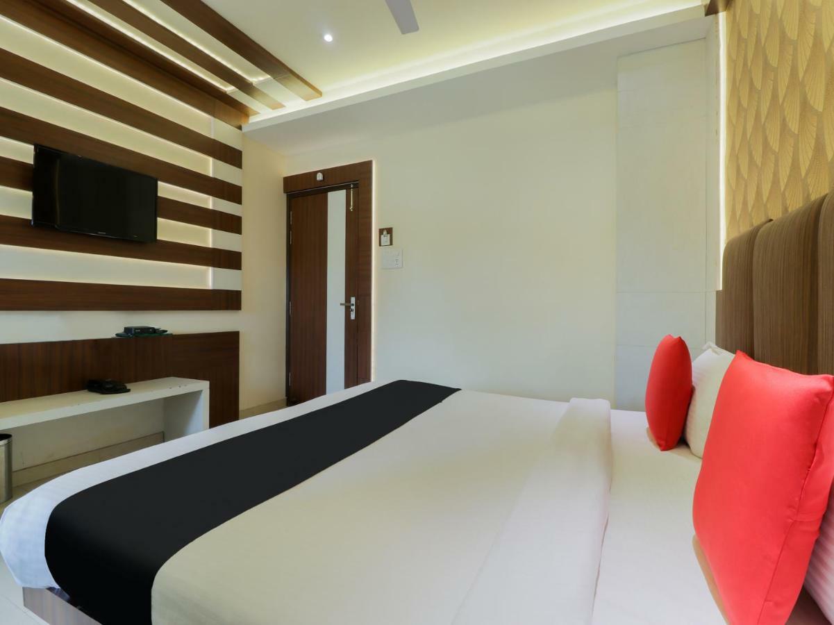Capital O 46218 Royal Cottage Suite Канпур Экстерьер фото