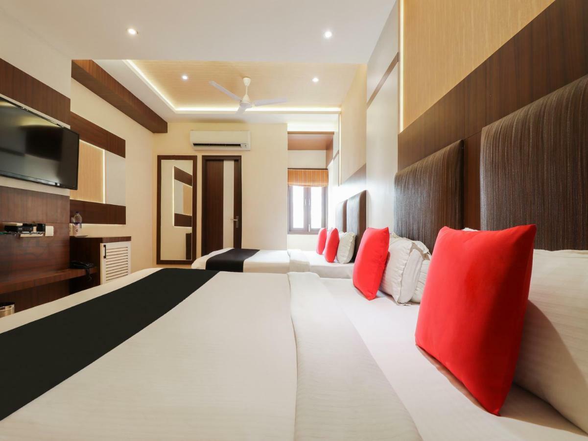 Capital O 46218 Royal Cottage Suite Канпур Экстерьер фото
