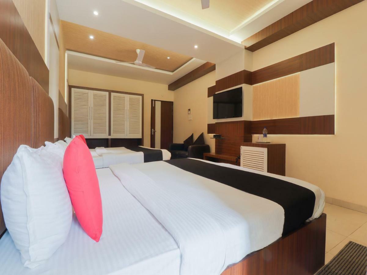 Capital O 46218 Royal Cottage Suite Канпур Экстерьер фото