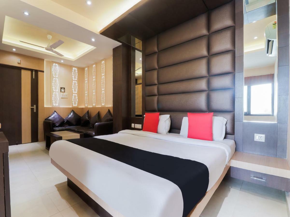 Capital O 46218 Royal Cottage Suite Канпур Экстерьер фото